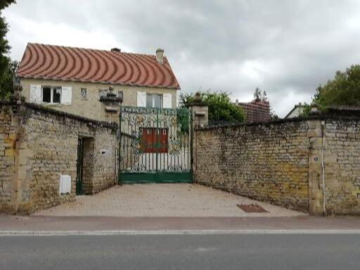 Le Relais Du Mulberry Villa Lantheuil Buitenkant foto